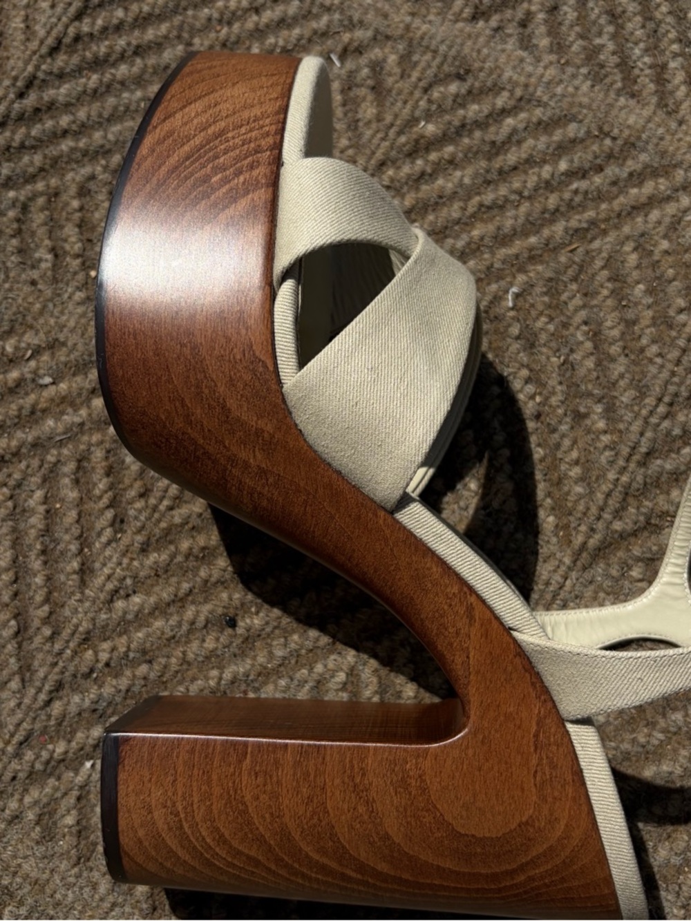 Saint Laurent Cream Leather Platform Sandal with Wood-Effect Heel - Picture 11 of 15